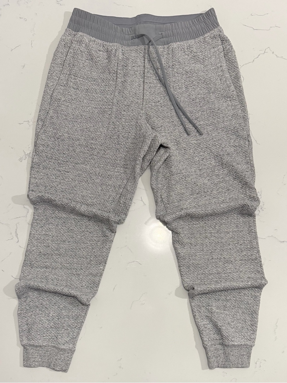 Lululemon At Ease Joggers Mens Medium Heather Gray Tapered Drawstring Sweatpants